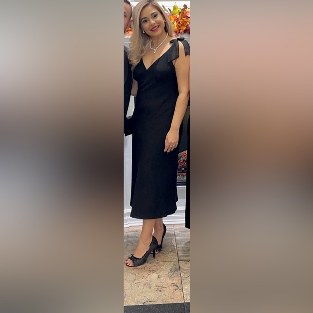 Elegant Black Sleeveless Dress